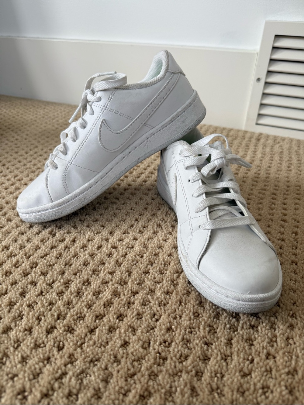 Nike Women's White Low-Top Leather Sneakers